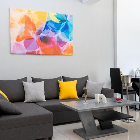H4 Art Sparta Apartment Екстериор снимка