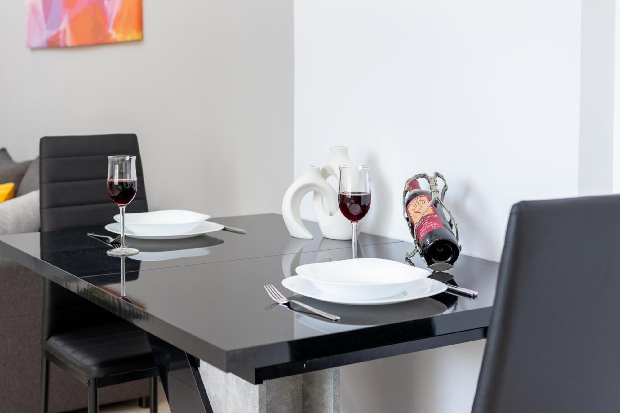 H4 Art Sparta Apartment Екстериор снимка