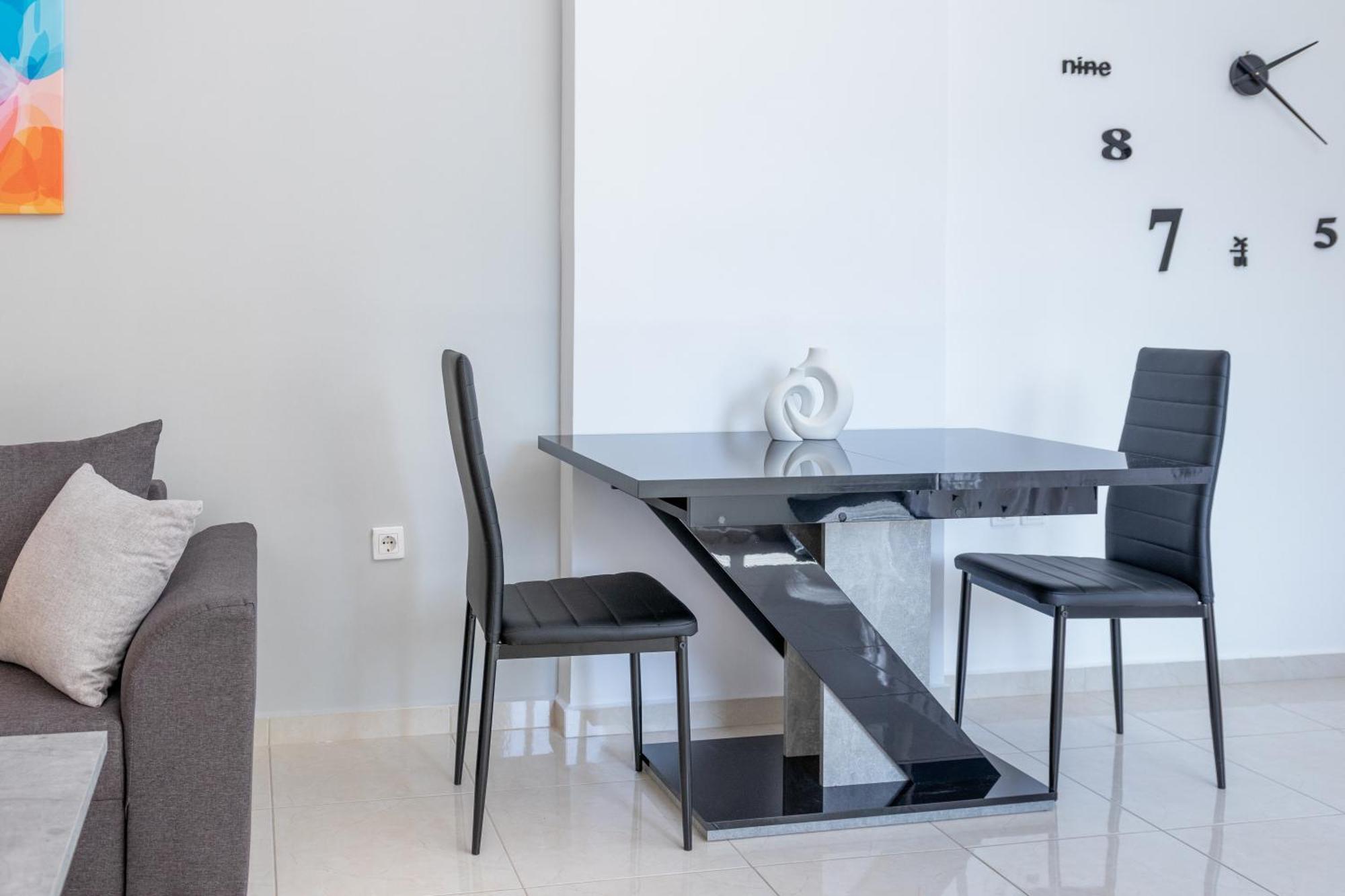 H4 Art Sparta Apartment Екстериор снимка